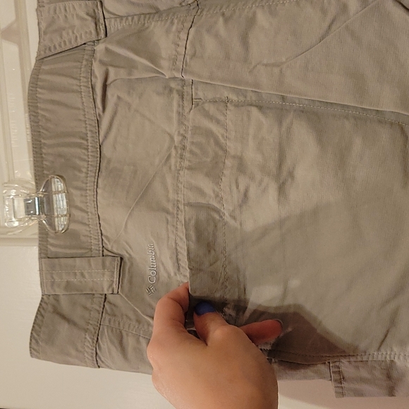 Like New Columbia Insect Blocker Tan Flint Gray Cargo Pants - Picture 8 of 10